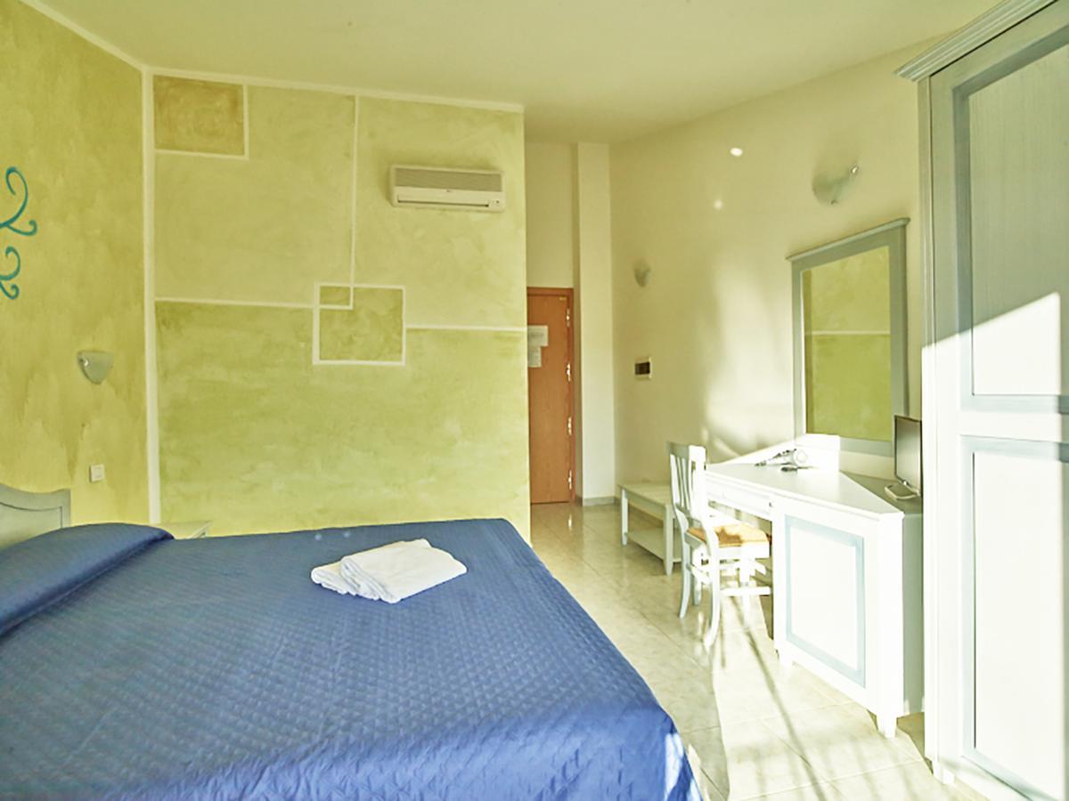 Hotel Jasmine Teulada Bagian luar foto